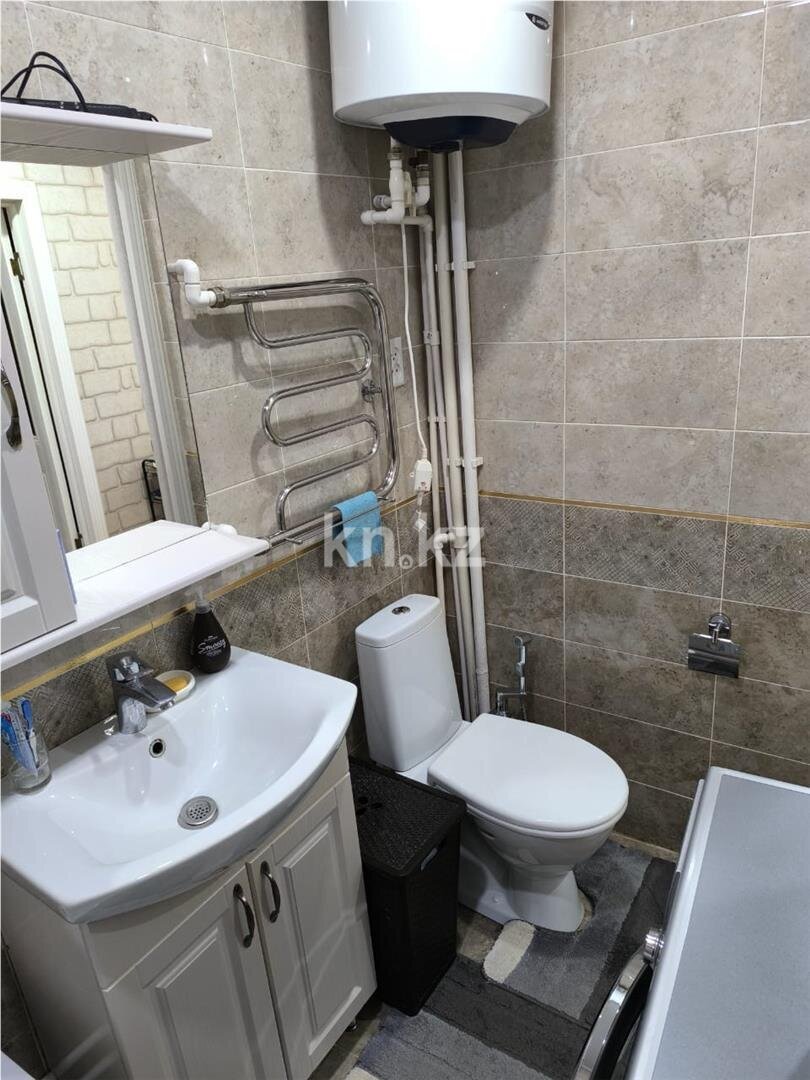 Продажа 2-комнатной квартиры, 43 м² в Караганде - фото 9