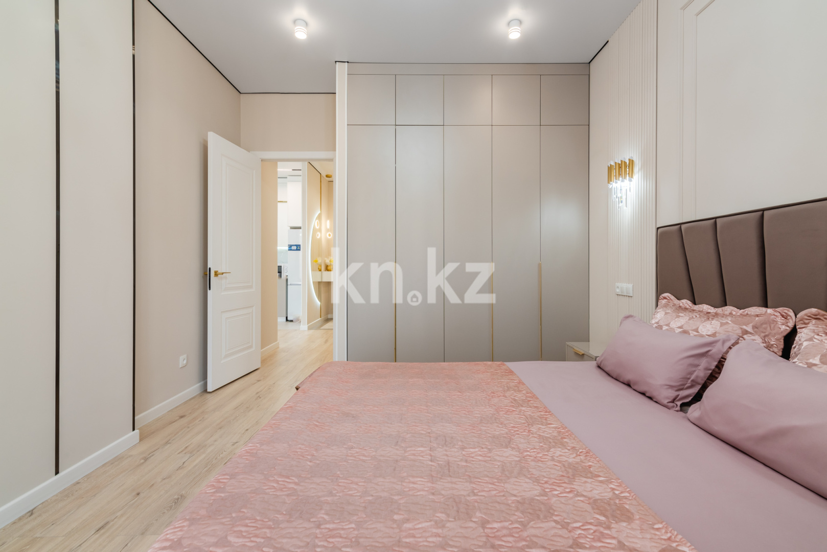 Аренда 2-комнатной квартиры, 65 м² - Аренда двухкомнатных квартир помесячно от хозяев в Алматы фото 4 из 34