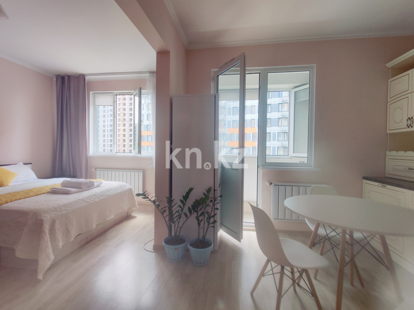 Аренда 1-комнатной квартиры посуточно, 40 м², ул. Сатпаева, дом  90/43 - Центр города - Аренда  однокомнатных квартир посуточно в Алматы фото 8 из 22