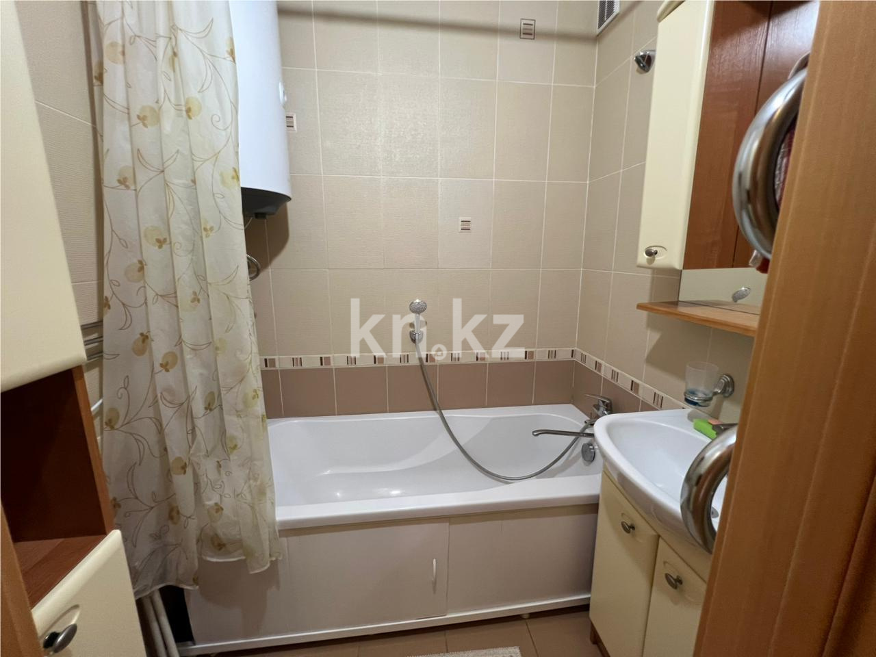Продажа 3-комнатной квартиры, 74 м² в Караганде - фото 11
