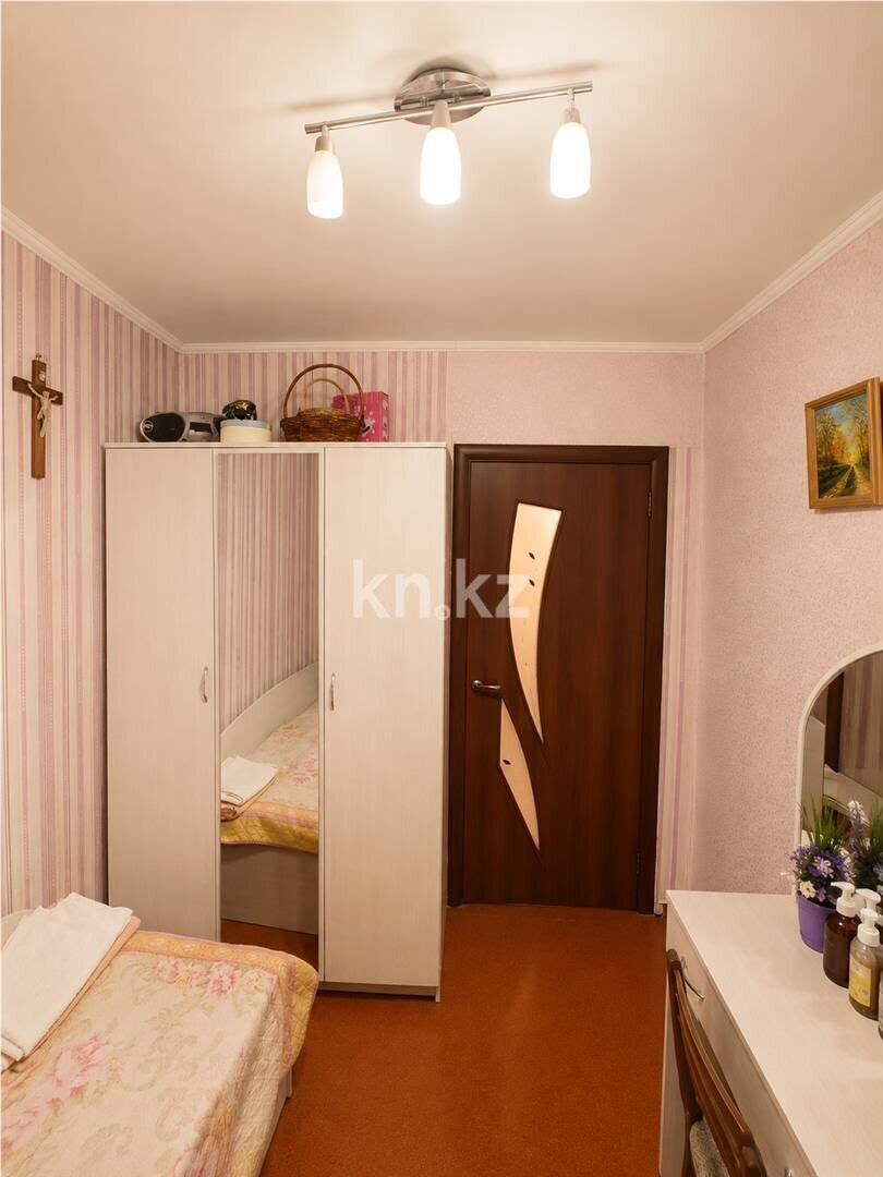 Продажа 4-комнатной квартиры, 61.9 м² в Караганде - фото 4