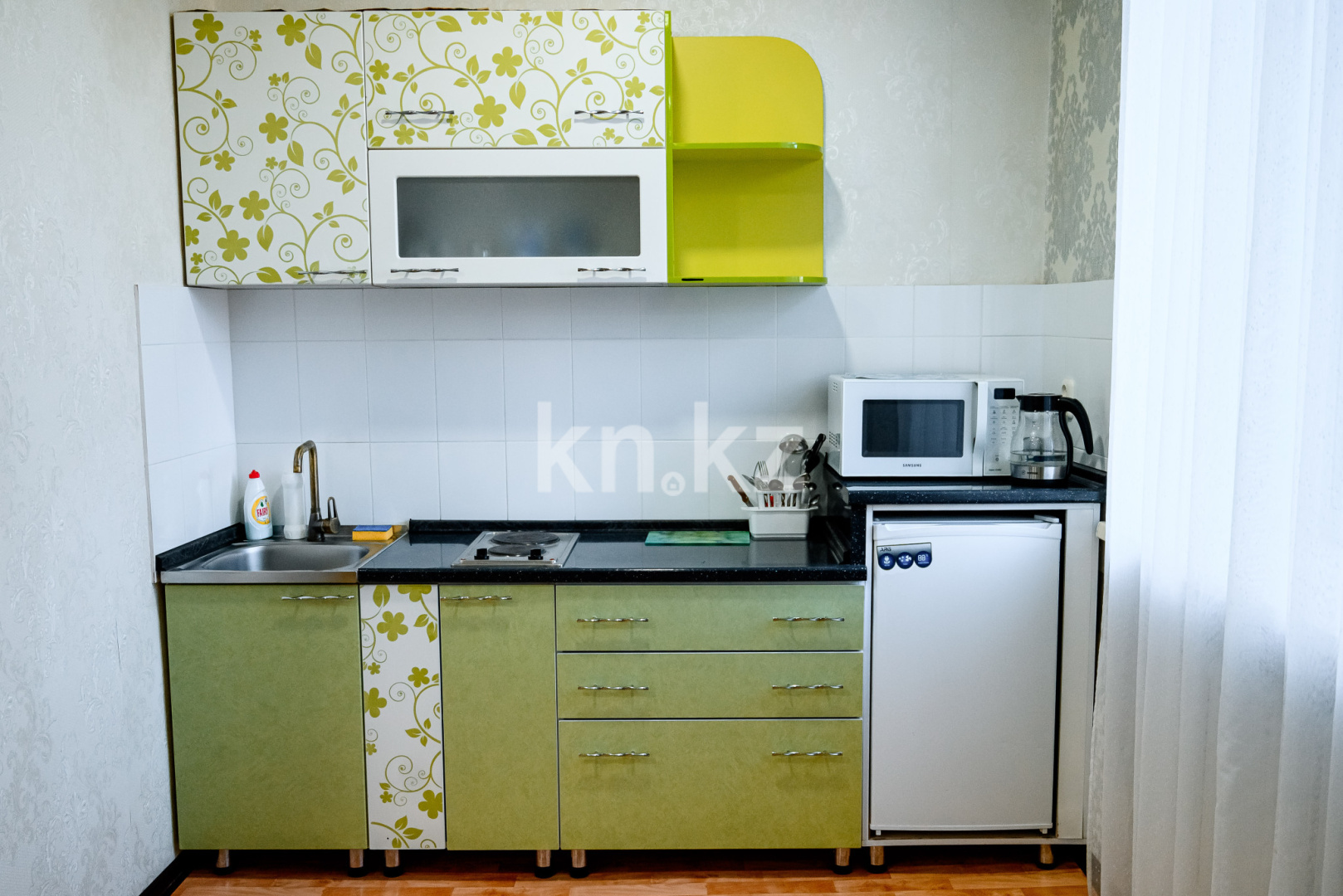 Аренда 1-комнатной квартиры посуточно, 43 м², пр. Республики, дом  93/1 - Аренда жилой и коммерческой недвижимости в Темиртау фото 2 из 22