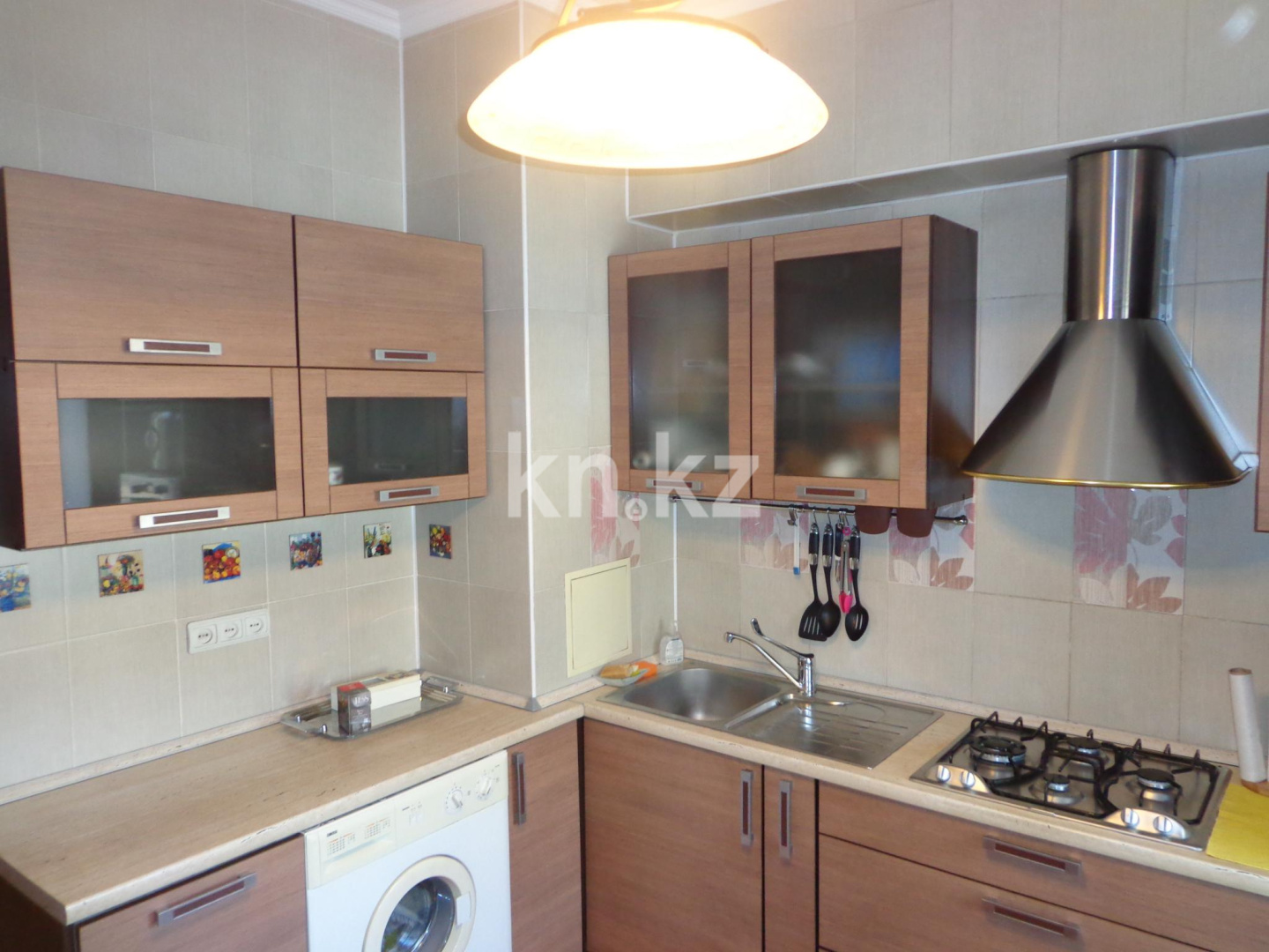Аренда 3-комнатной квартиры, 73 м², пр. Абылай хана, дом  127 - ул. Шевченко - Аренда  однокомнатных, двухкомнатных, трехкомнатных, четырехкомнатных, пятикомнатных квартир помесячно в Алматы с фото фото 1 из 20
