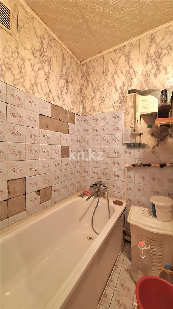 Продажа 4-комнатной квартиры, 58 м² - Продажа четырехкомнатных квартир в панельном доме в Караганде - страница 4 фото 9 из 12