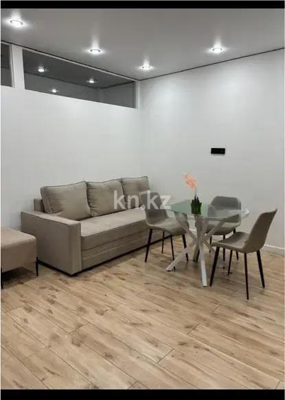 Продажа 2-комнатной квартиры, 44 м², ул. Толе би, дом  189 стр - Продажа квартир в Алматы фото 1 из 4