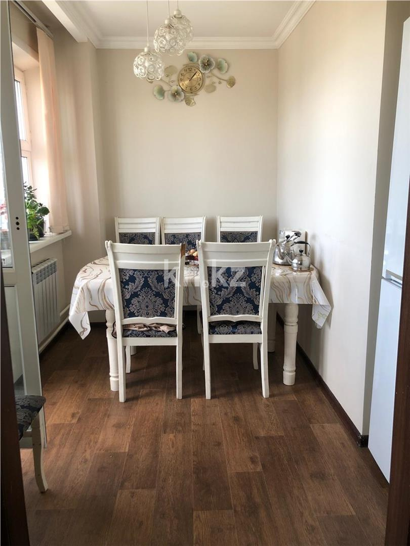 Продажа 5-комнатной квартиры, 75 м², 2 кв-л, дом  24 - Продажа  пятикомнатных квартир в Караганде фото 9 из 18