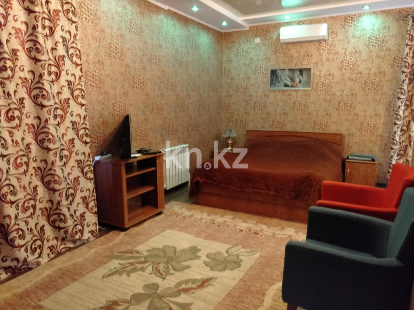 Аренда 1-комнатной квартиры посуточно, 35 м², ул. Победы, дом  105 - Аренда жилой и коммерческой недвижимости в Уральске фото 10 из 15