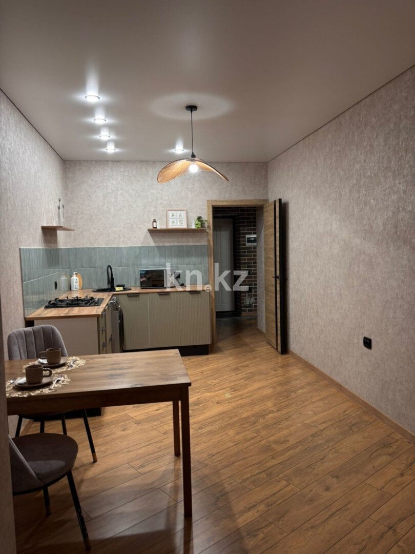 Продажа 1-комнатной квартиры, 48.6 м² в Уральске - фото 3