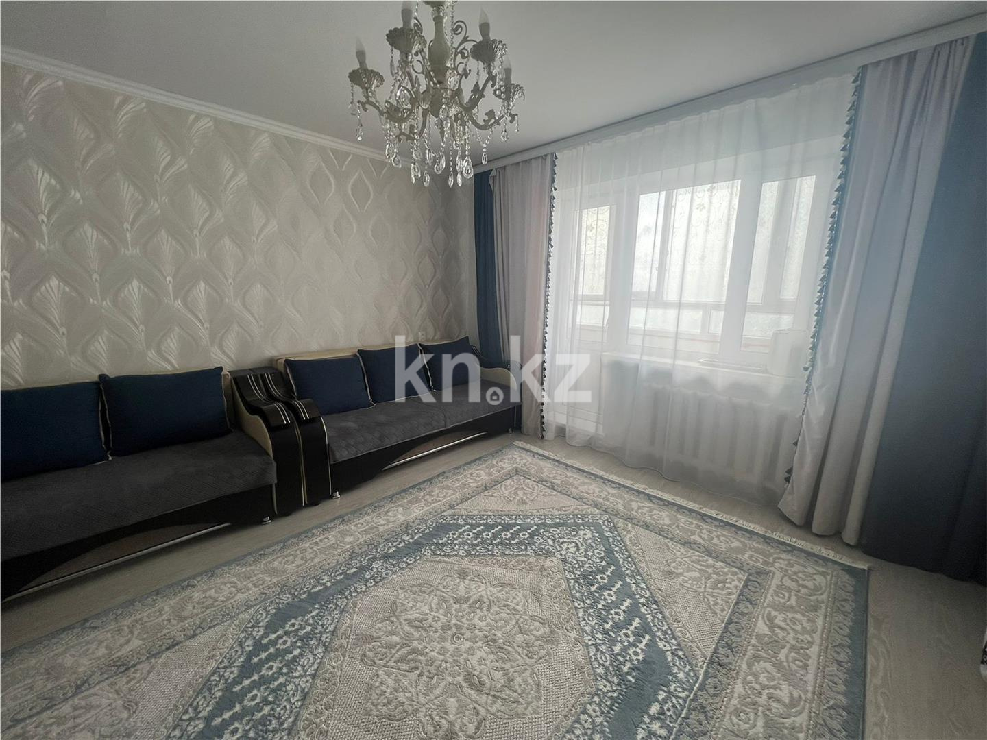 Продажа 3-комнатной квартиры, 63 м², мкр-н Голубые Пруды - Продажа трехкомнатных квартир в Караганде на в Майкудуке фото 1 из 14