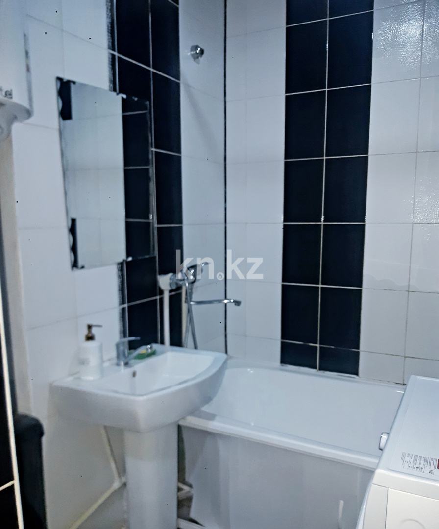 Аренда 1-комнатной квартиры посуточно, 35 м², ул. Пичугина, дом  249 в Караганде - фото 4