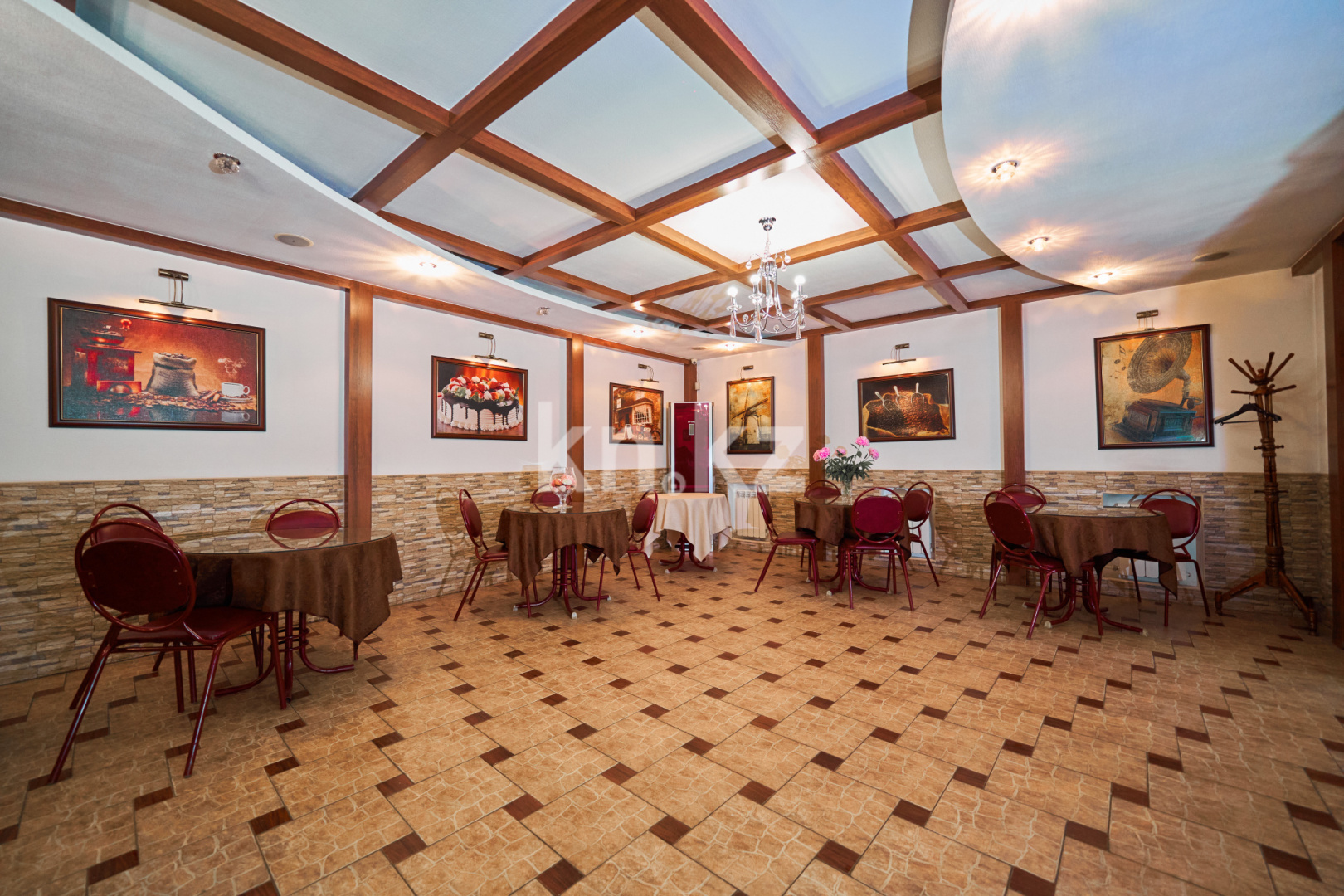 Продажа , 61 м², пр. Сейфуллина, дом  1 - Продажа действующего бизнеса в Караганде с фото фото 4 из 22