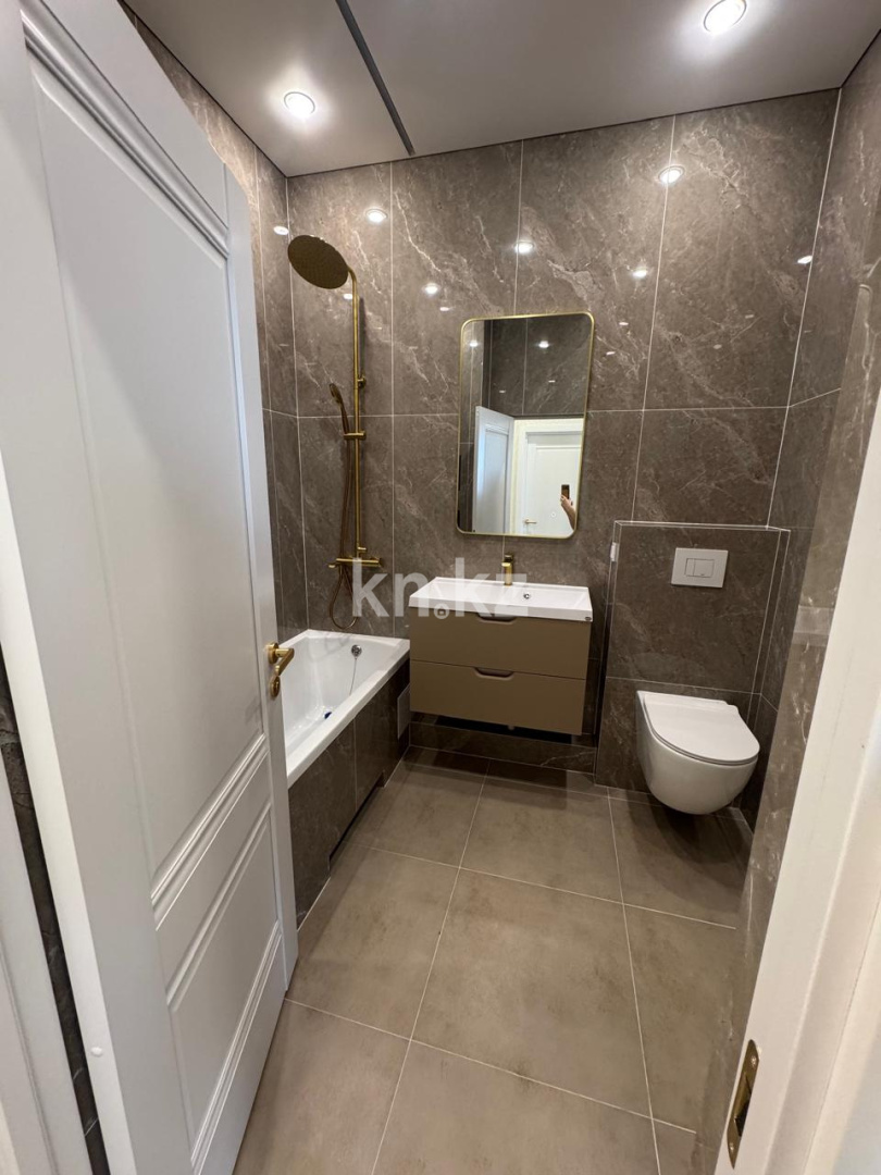 Продажа 2-комнатной квартиры, 50.7 м² в Алматы - фото 2