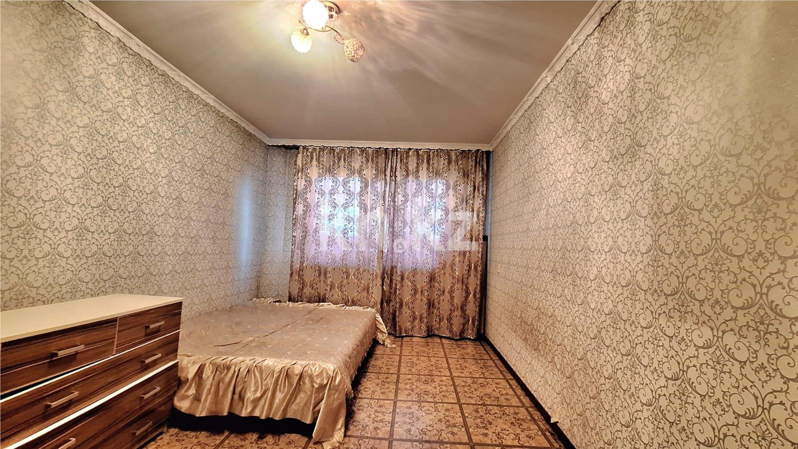 Продажа 3-комнатной квартиры, 63 м², мкр-н 16, дом  49 - Продажа квартир в Караганде фото 3 из 9