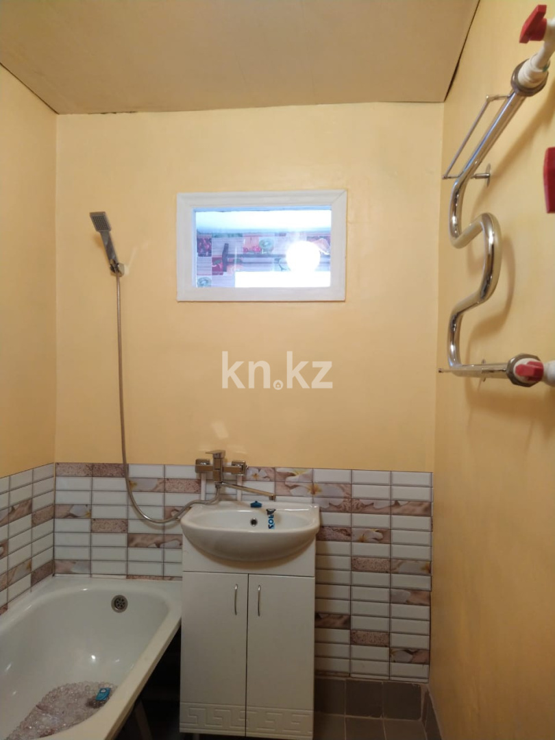 Продажа 3-комнатной квартиры, 42 м², ул. Зелинского, дом  28/1 в Караганде - фото 9
