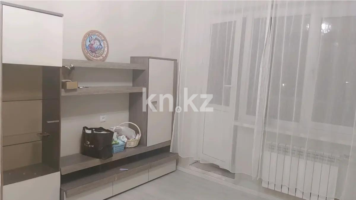 Продажа 1-комнатной квартиры, 37.2 м², мкр-н Аксай-3, дом  21 в Алматы