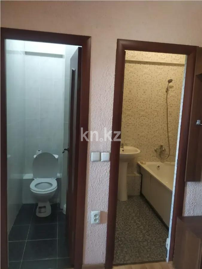 Продажа 1-комнатной квартиры, 42 м², мкр-н 11, дом  3 в Алматы - фото 2