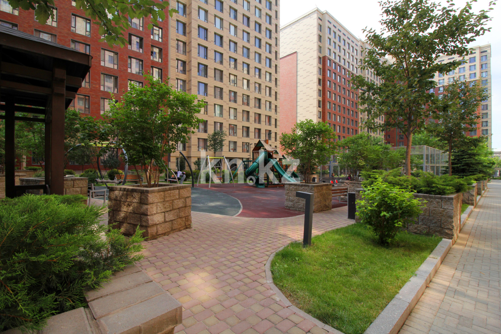 Аренда 1-комнатной квартиры посуточно, 40 м², пр. Абая, дом  109/6 - ул. Манаса - Аренда жилой и коммерческой недвижимости в Алматы фото 29 из 30