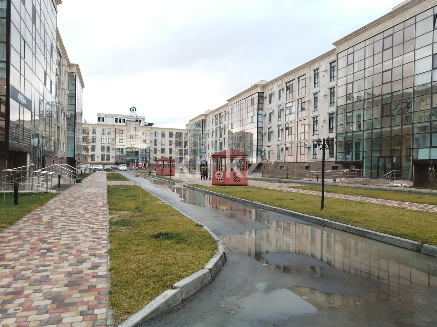 Аренда 3-комнатной квартиры, 134 м² - Аренда трехкомнатных квартир помесячно в Атырау фото 2 из 38