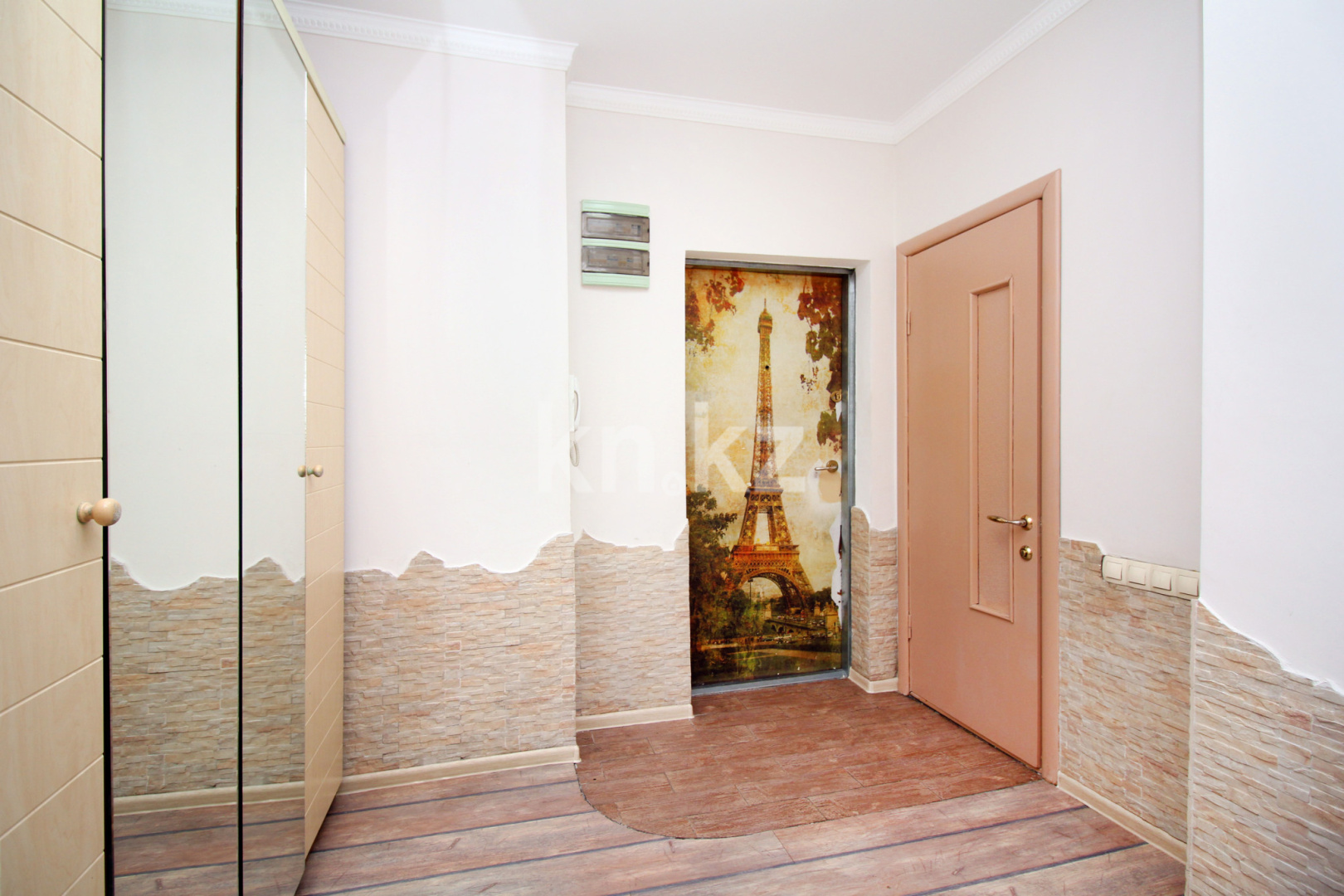 Аренда 1-комнатной квартиры посуточно, 50 м², ул. Хусаинова, дом  225 - ул. Розыбакиева - Аренда  однокомнатных квартир посуточно в Алматы фото 14 из 22