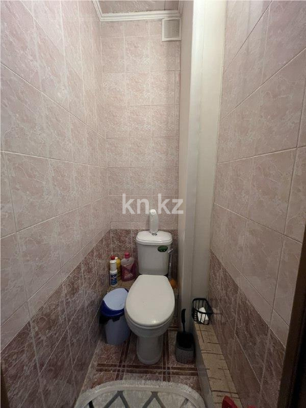 Продажа 3-комнатной квартиры, 67 м² - Продажа трехкомнатных квартир на Юго-Востоке Караганды - страница 3 фото 15 из 17