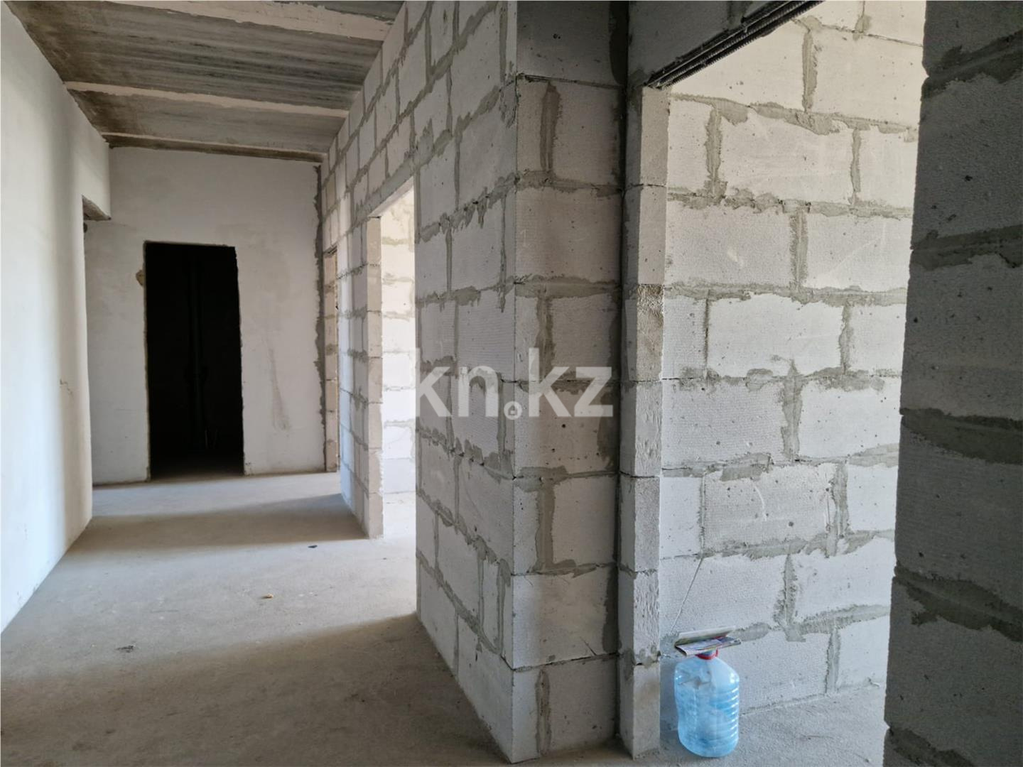 Продажа 3-комнатной квартиры, 93 м², ул. Гапеева в Караганде - фото 11