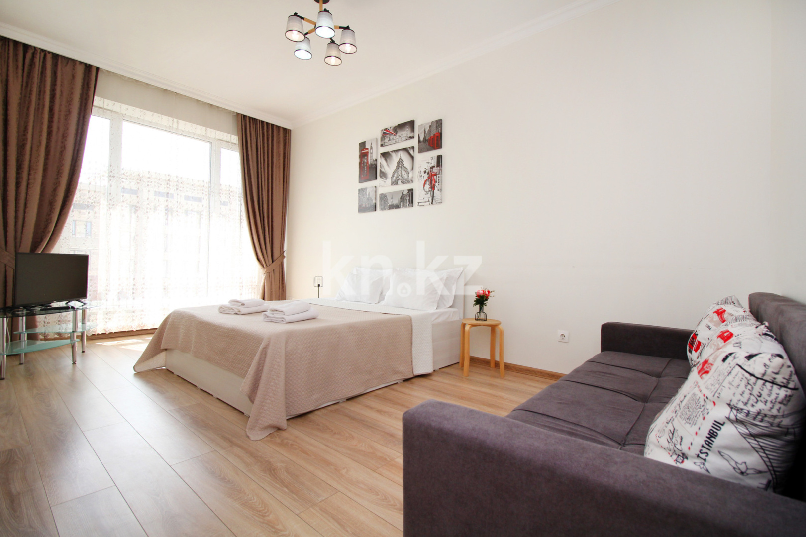 Аренда 1-комнатной квартиры посуточно, 40 м², пр. Абая, дом  109/6 - ул. Манаса - Продажа квартир в Алматы фото 1 из 30