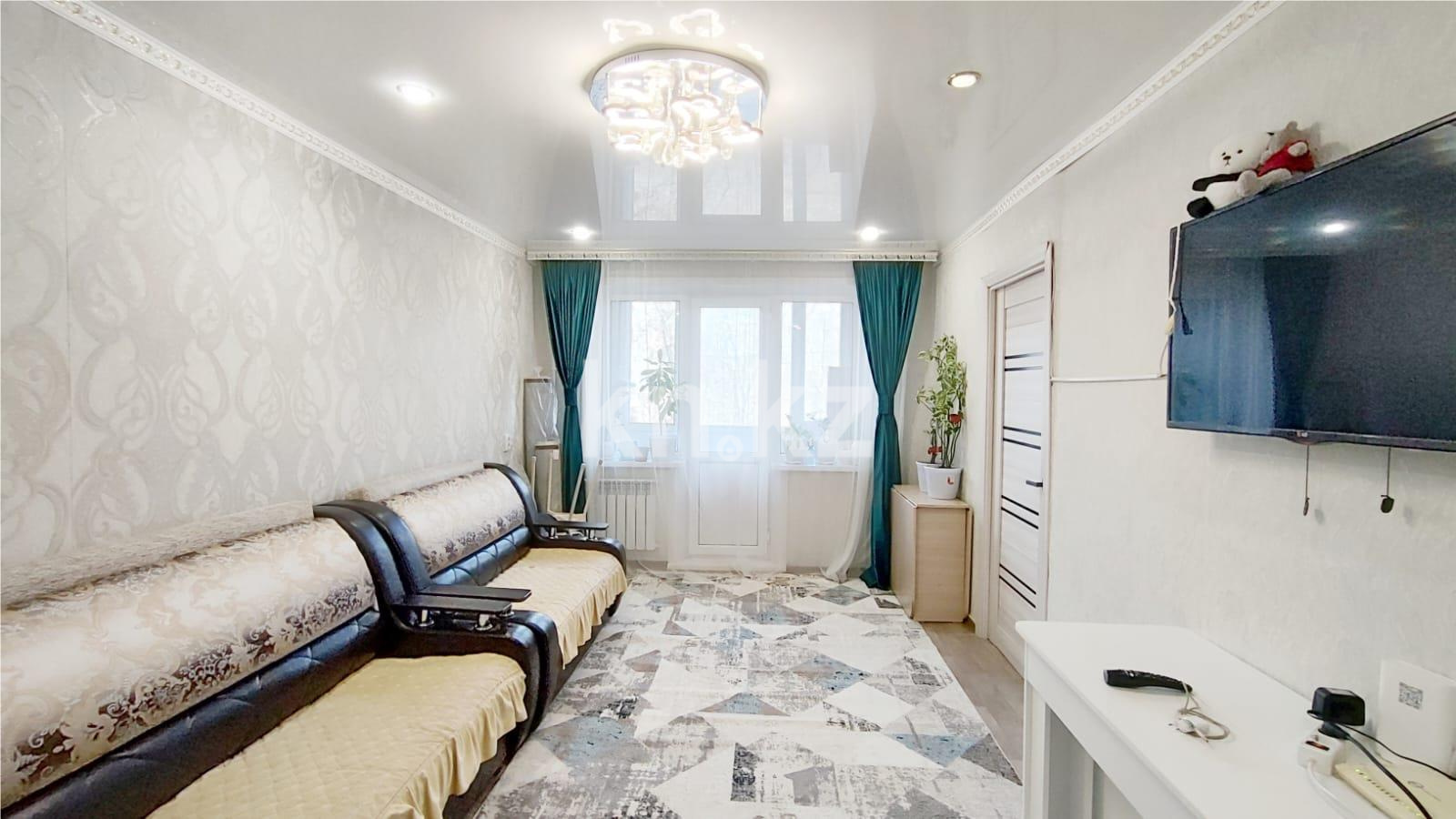 Продажа 3-комнатной квартиры, 57 м², мкр-н 13 - Продажа  однокомнатных, двухкомнатных, трехкомнатных квартир в Караганде фото 1 из 15