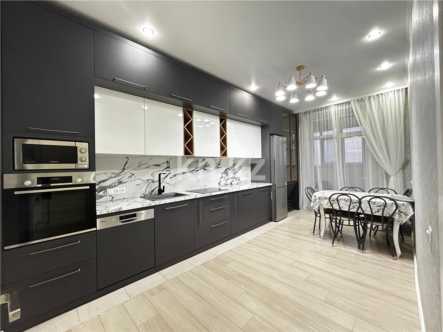 Продажа 4-комнатной квартиры, 119 м², мкр-н Степной-3, дом  1/10 - Продажа  четырехкомнатных квартир в Караганде с фото фото 1 из 19