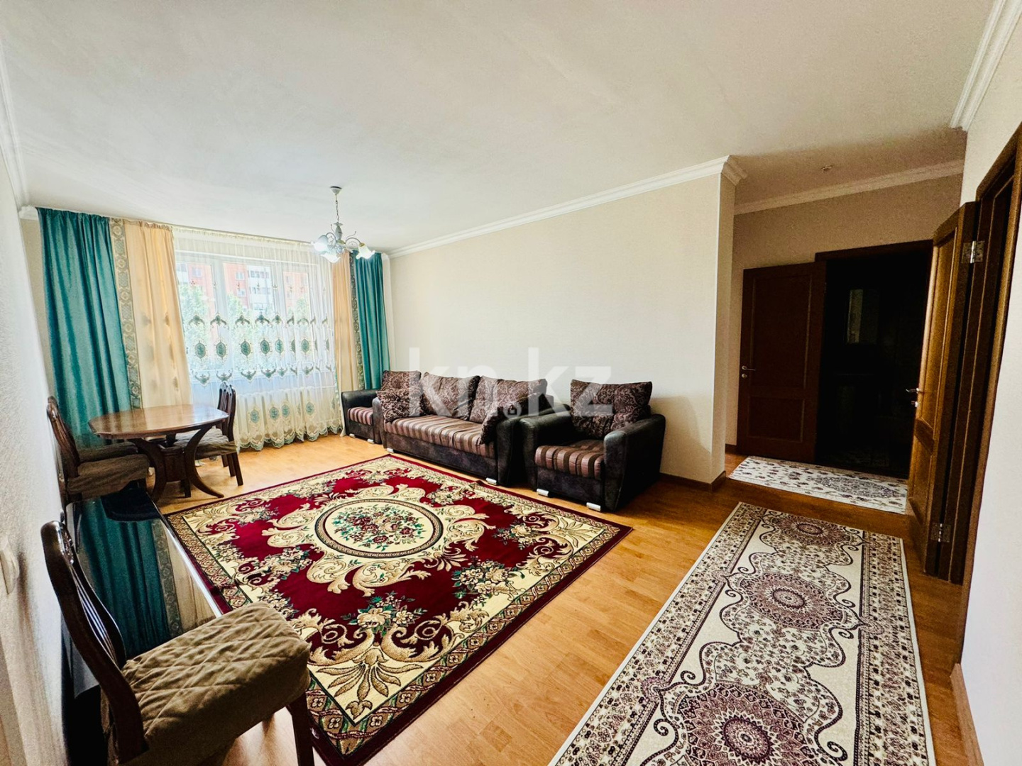 Продажа 4-комнатной квартиры, 101 м², ул. Сыганак, дом  54 - ул. Сауран - Продажа  четырехкомнатных квартир в Астане с фото фото 1 из 32