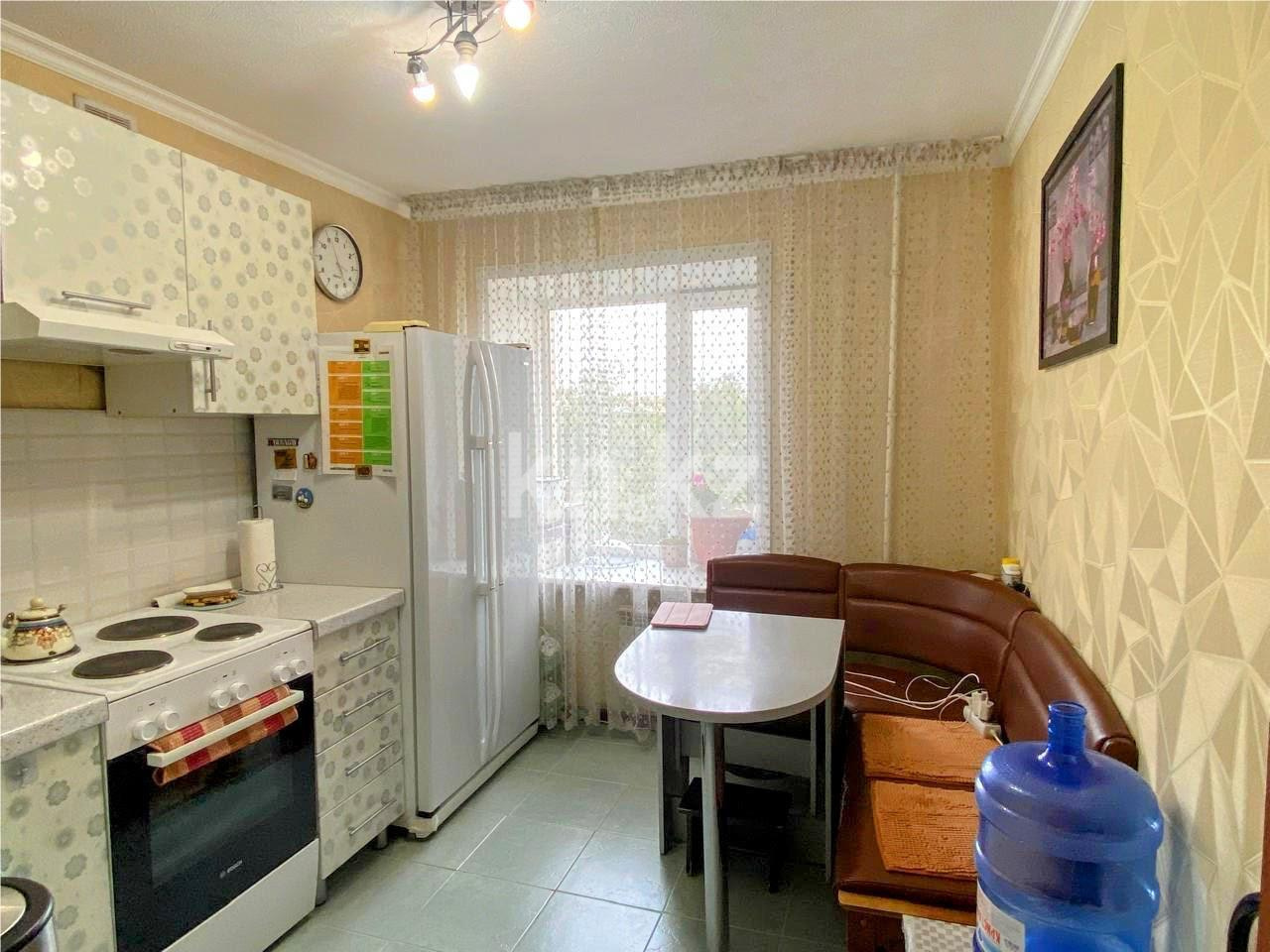 Продажа 4-комнатной квартиры, 75 м², мкр-н 19 - Продажа  четырехкомнатных квартир в Караганде фото 7 из 11