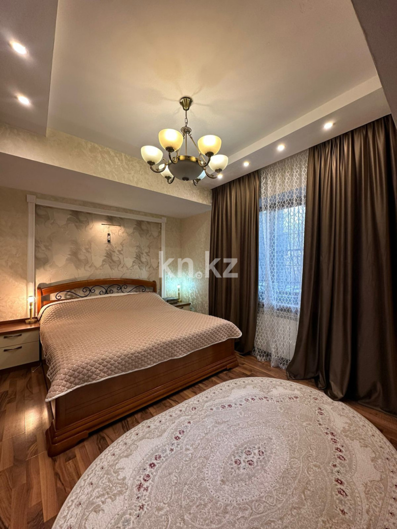 Продажа 4-комнатной квартиры, 97 м², ул. Желтоксан - Продажа квартир в Казахстане фото 1 из 11