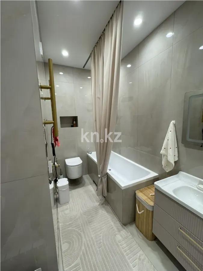 Продажа 2-комнатной квартиры, 56.7 м² в Алматы - фото 4