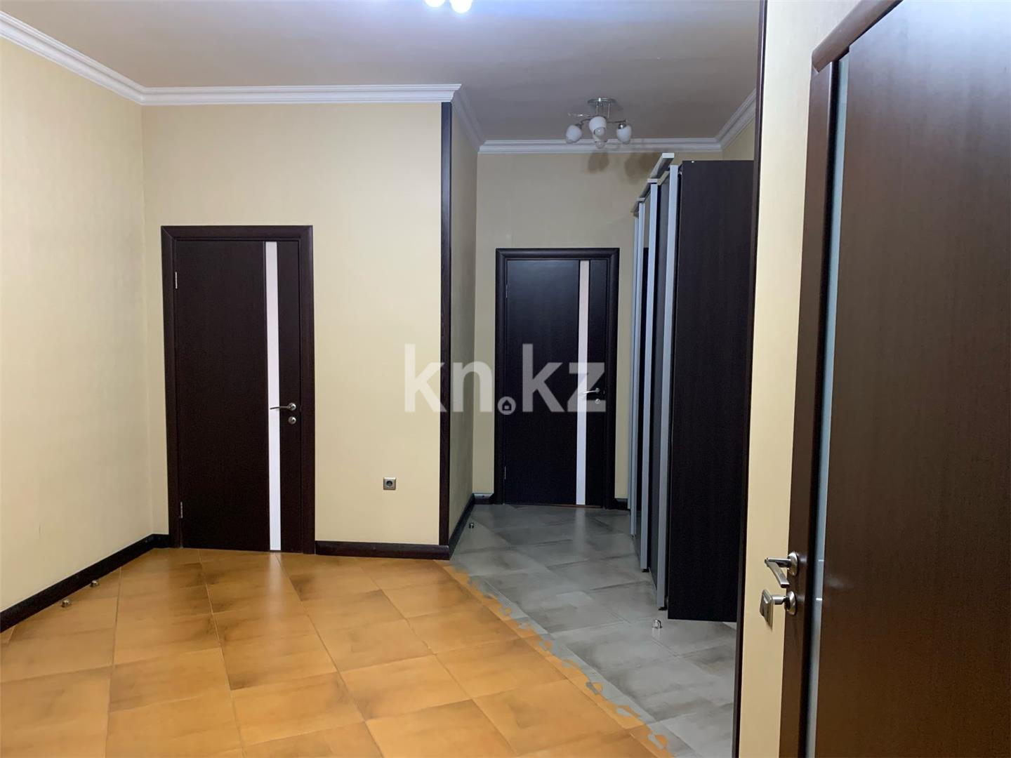 Продажа 7-комнатной квартиры, 391 м², ул. Аманжолова, дом  30 - Продажа  пятикомнатных квартир в Караганде фото 12 из 19
