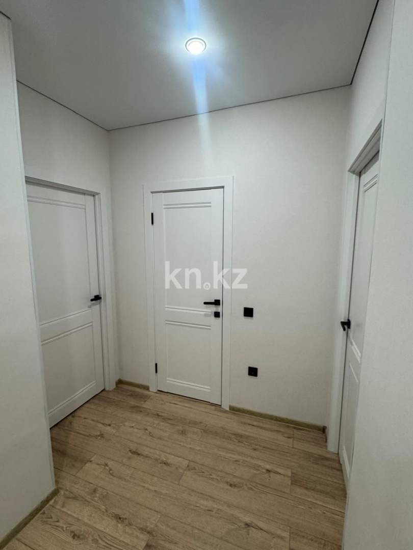 Продажа 3-комнатной квартиры, 90 м², ул. Байтурсынова, дом  42 в Астане - фото 3