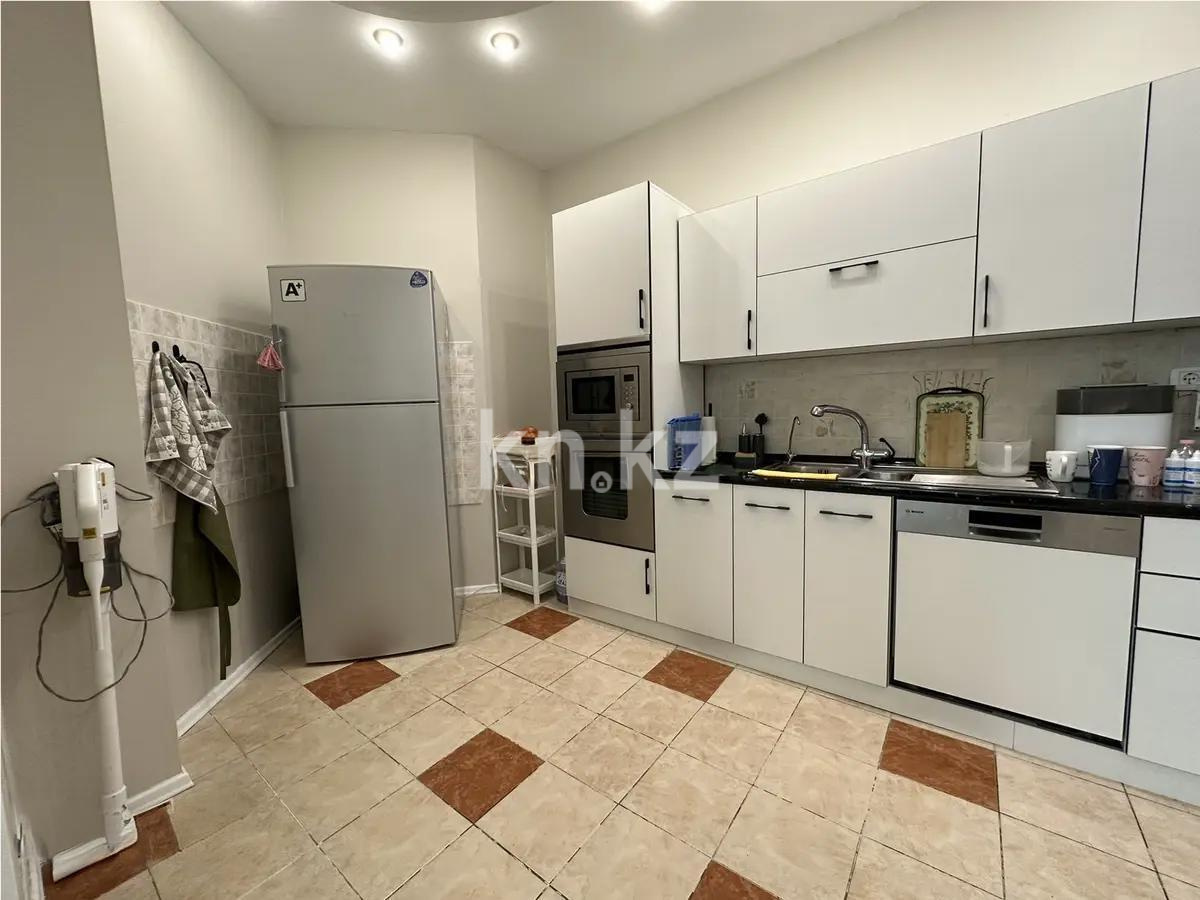 Продажа 4-комнатной квартиры, 350 м², мкр-н Самал-2, дом  63 - Продажа квартир в Алматы фото 4 из 8