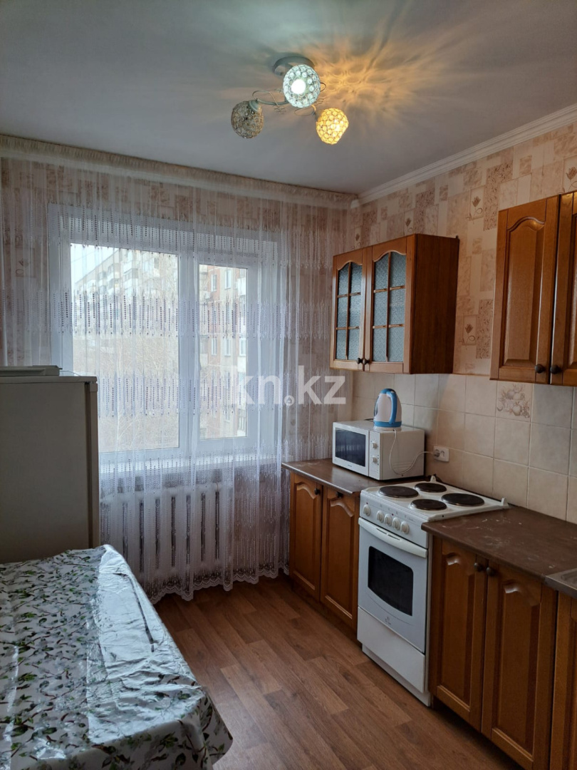 Аренда 3-комнатной квартиры посуточно, 68 м², Кривенко, дом  81 - Аренда квартир посуточно в Павлодаре фото 1 из 8