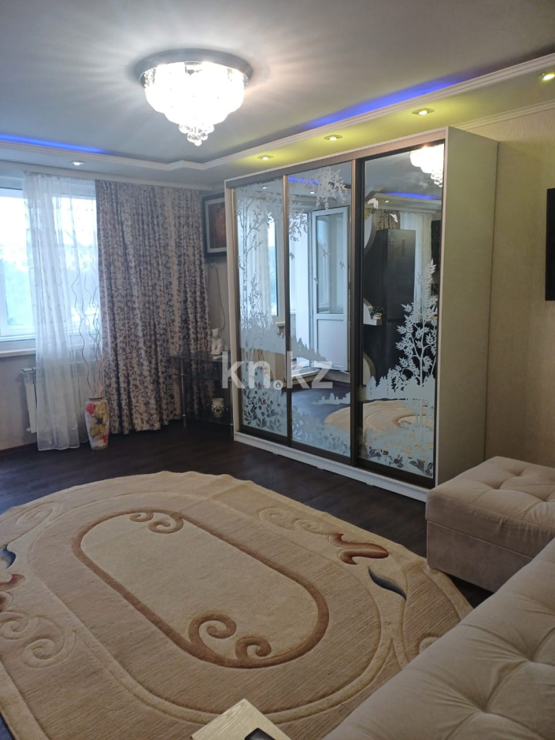 Аренда 2-комнатной квартиры посуточно, 55 м², ул. Казахстан, дом  64 в Усть-Каменогорске - фото 3