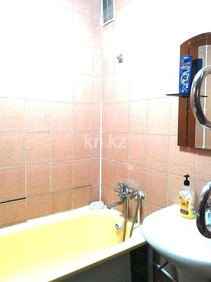 Продажа 2-комнатной квартиры, 56 м², мкр-н Голубые Пруды в Караганде - фото 11