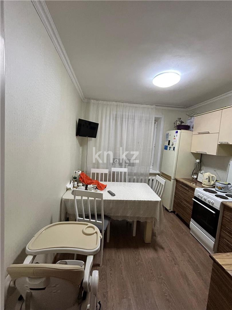 Продажа 3-комнатной квартиры, 65 м², пр. Строителей - Продажа  трехкомнатных квартир в Караганде фото 5 из 9