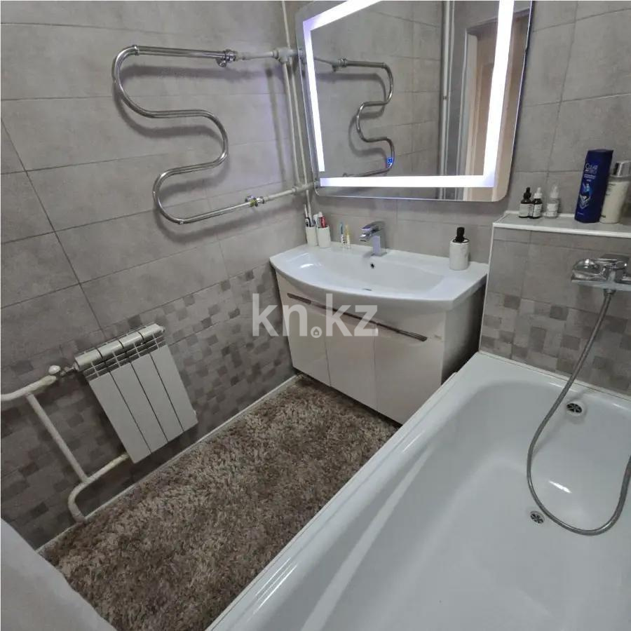 Продажа 2-комнатной квартиры, 70 м², ул. Чуланова, дом  129 в Алматы - фото 4