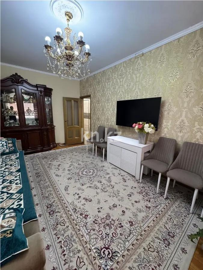 Продажа 3-комнатной квартиры, 65 м², мкр-н Аксай-2, дом  52 - Продажа квартир в Алматы фото 1 из 11