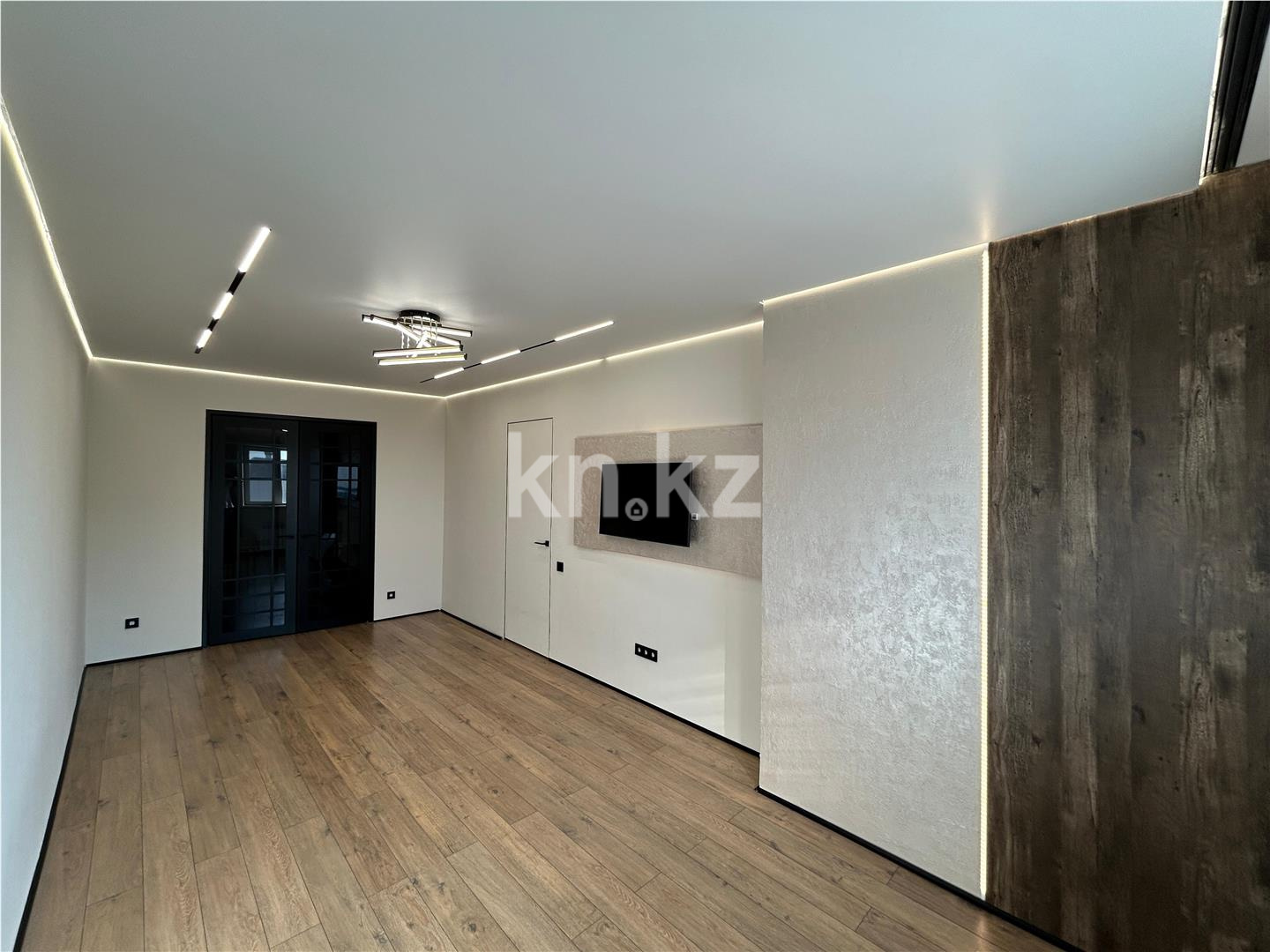 Продажа 3-комнатной квартиры, 83 м², ул. Муканова - Продажа  трехкомнатных квартир в Караганде фото 2 из 15