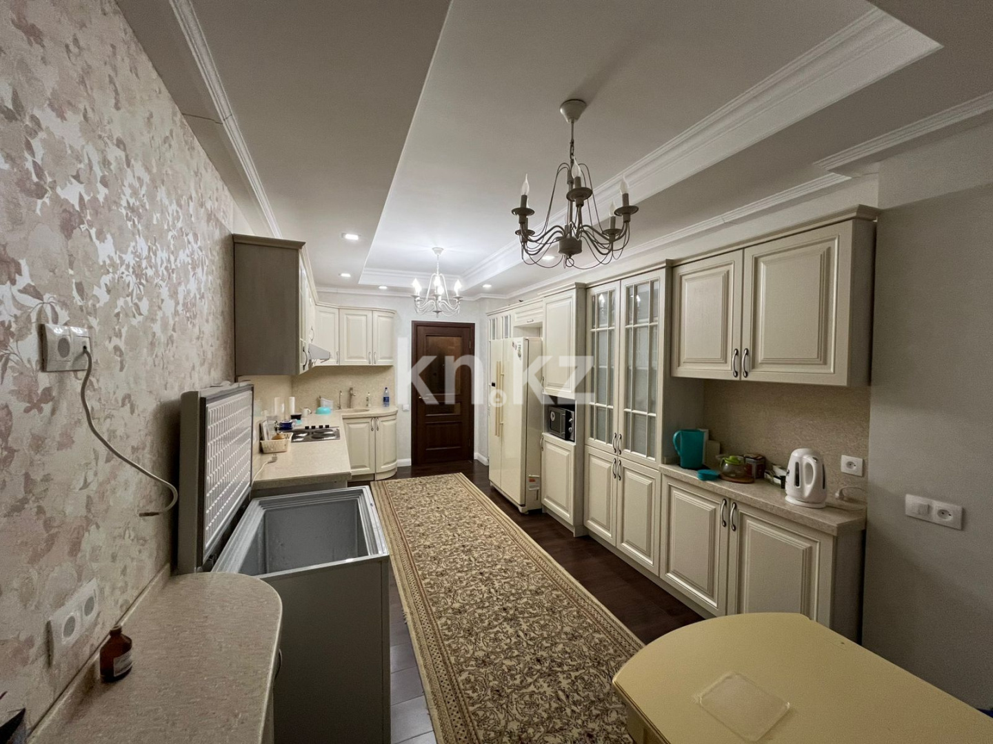 Продажа 4-комнатной квартиры, 122 м², пр. Республики - Продажа  четырехкомнатных квартир в Караганде фото 2 из 21