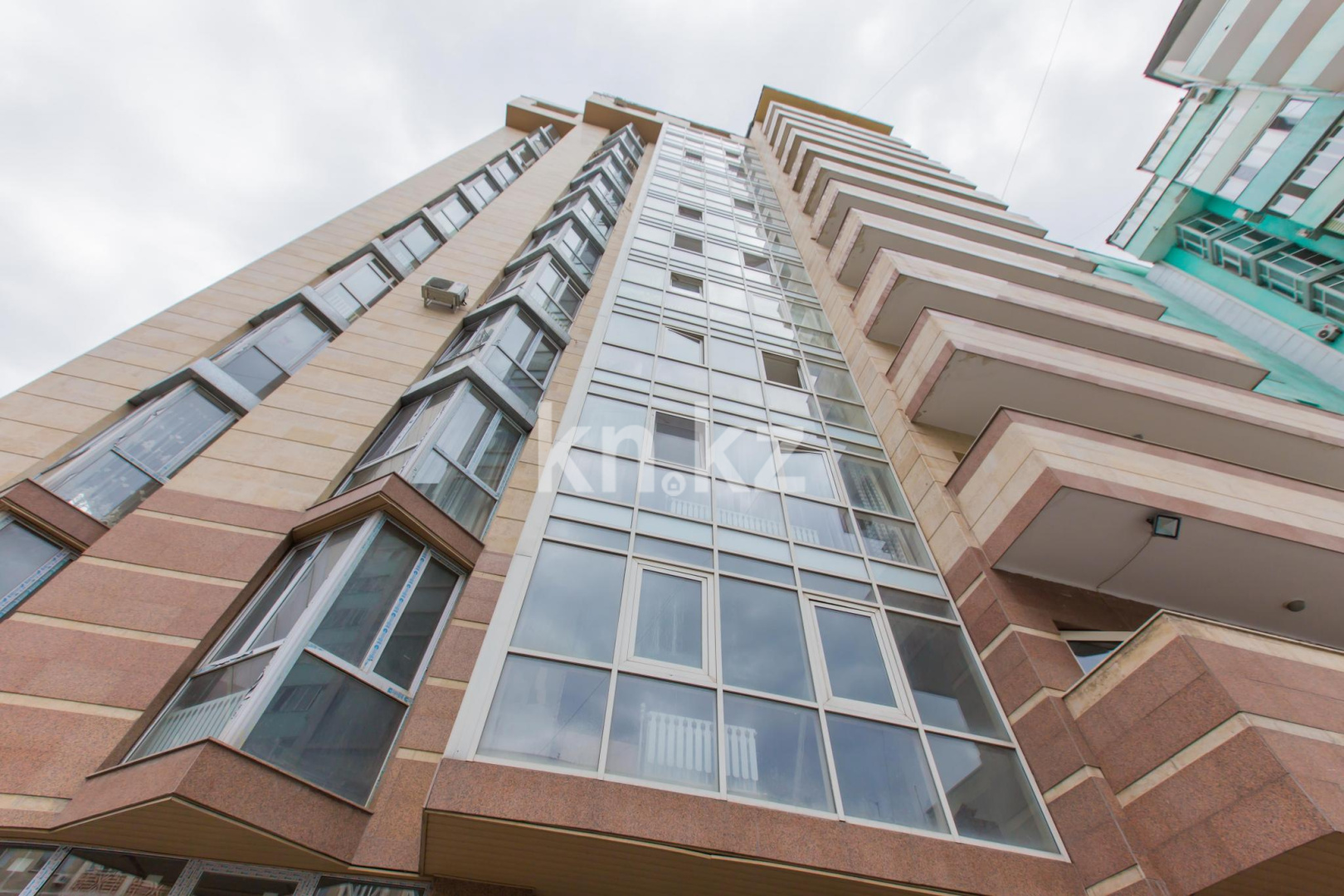 Продажа 3-комнатной квартиры, 73 м², ул. Розыбакиева, дом  283а в Алматы - фото 11