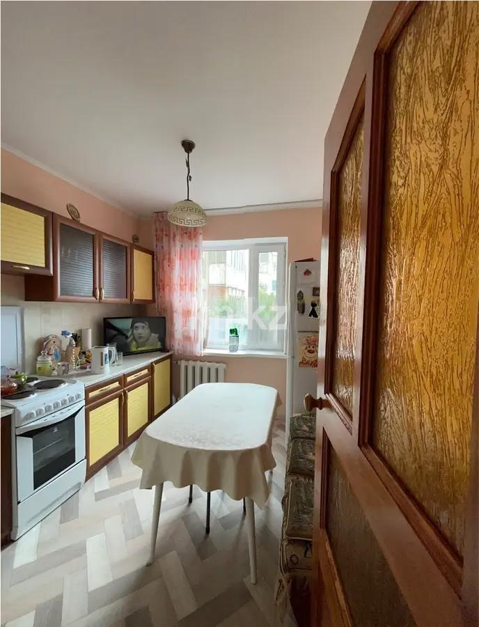 Продажа 3-комнатной квартиры, 64 м², мкр-н Голубые Пруды, дом  18 в Караганде - фото 5