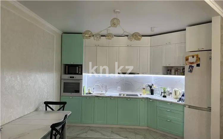 Продажа 2-комнатной квартиры, 83 м² в Алматы - фото 3