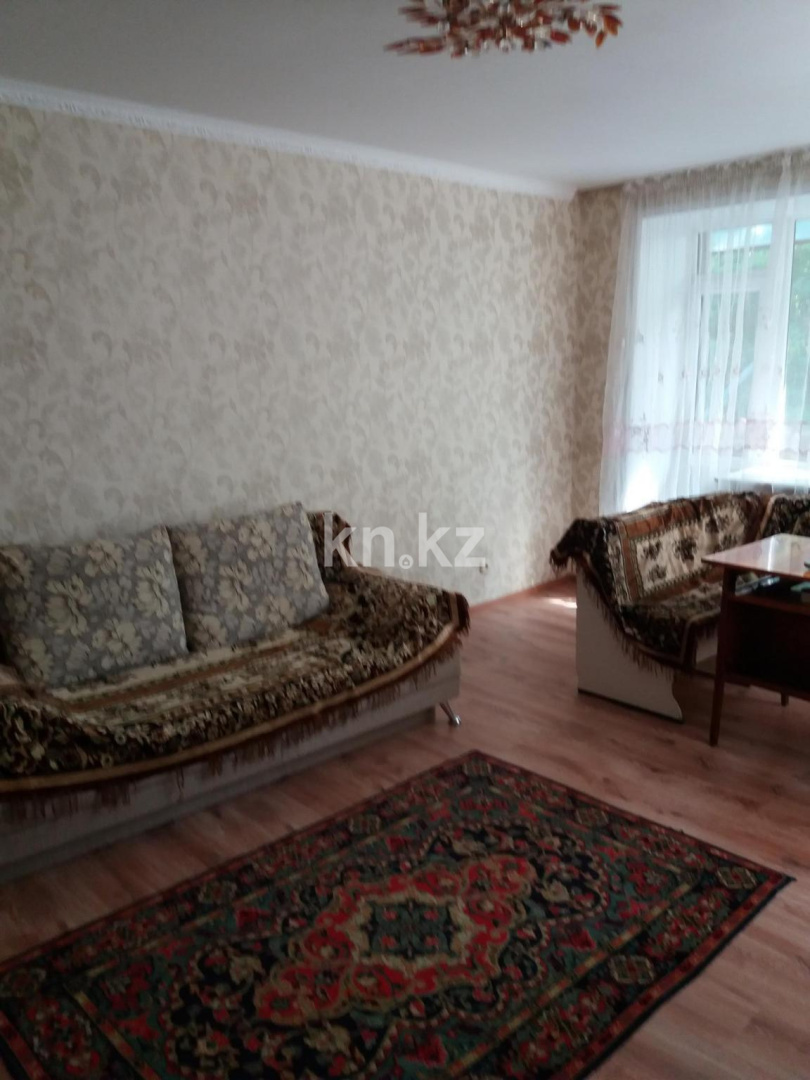 Аренда 3-комнатной квартиры, 60 м², ул. Воинов-Интернационалистов, дом  20 - Аренда  трехкомнатных квартир помесячно в Караганде фото 1 из 7