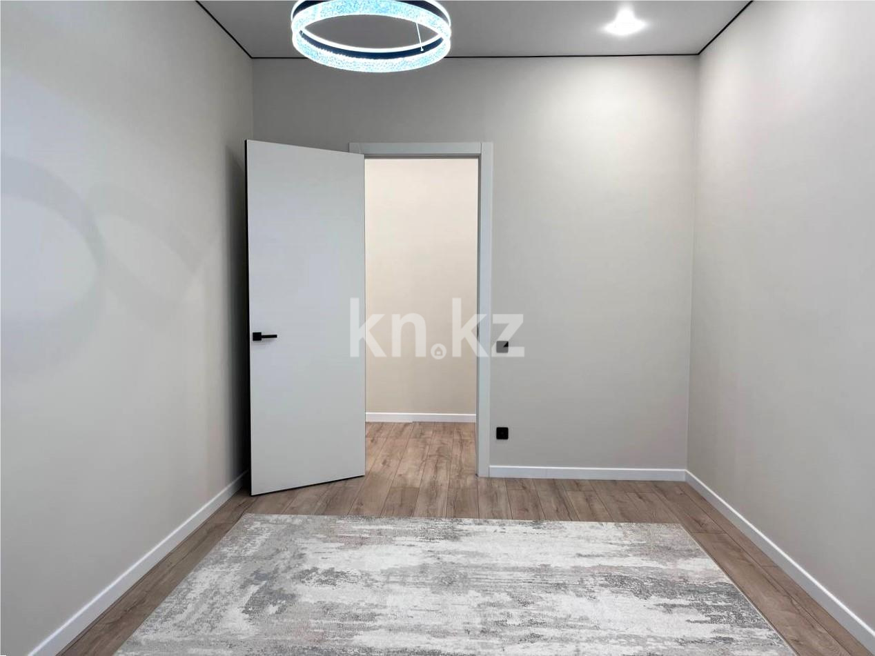 Продажа 3-комнатной квартиры, 70 м², ул. Муканова - Продажа и аренда недвижимости в Караганде фото 10 из 31