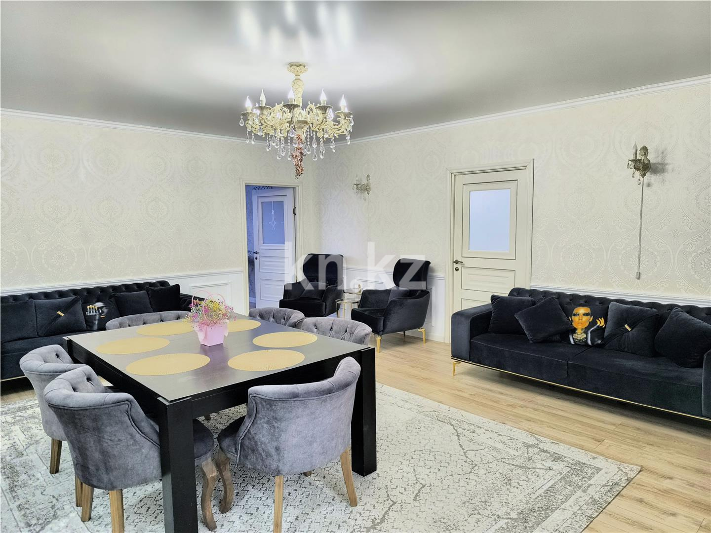Продажа 3-комнатной квартиры, 106 м², пр. Шахтеров в Караганде - фото 2