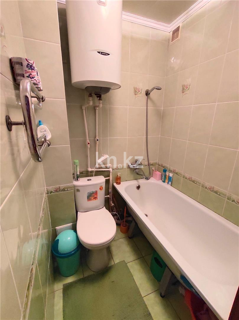 Продажа 3-комнатной квартиры, 62 м², ул. Муканова в Караганде - фото 10